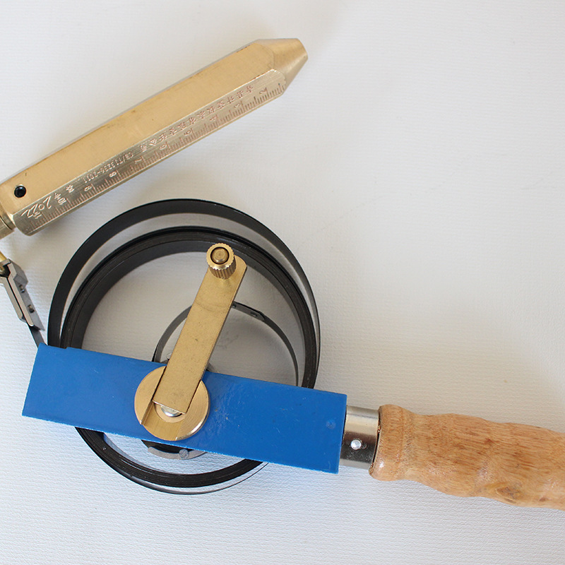 深入了解測深量油尺：構造、功能